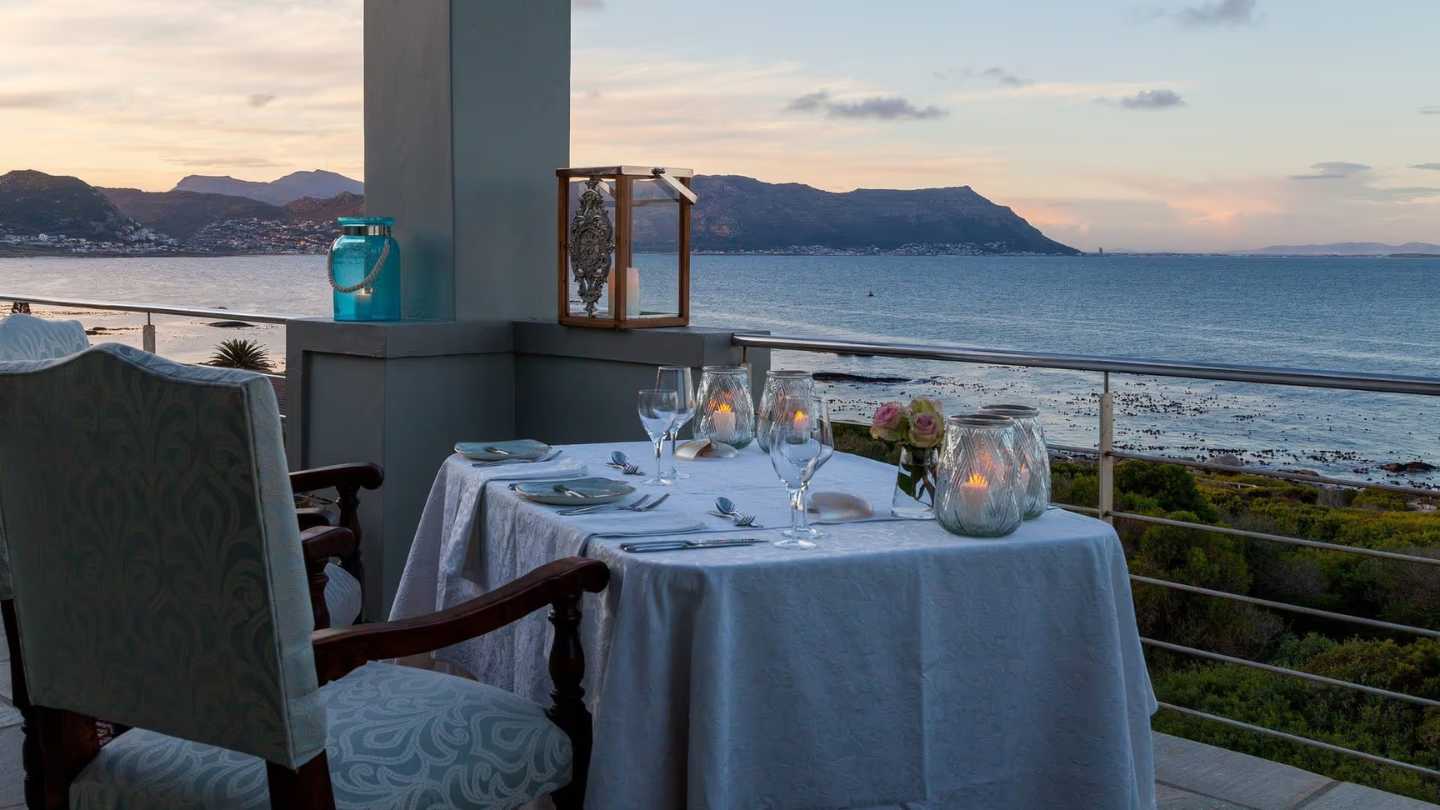 Hotel of the Week: Tintswalo at Boulders - Image 2